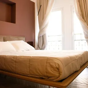Konukevi Florea Palace, Roma